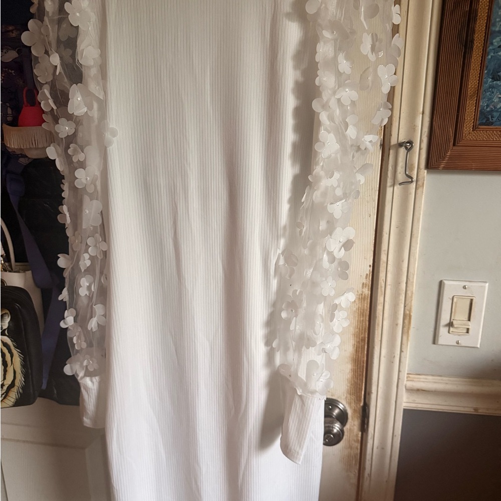 Elegant White Dress with Floral Sleeves